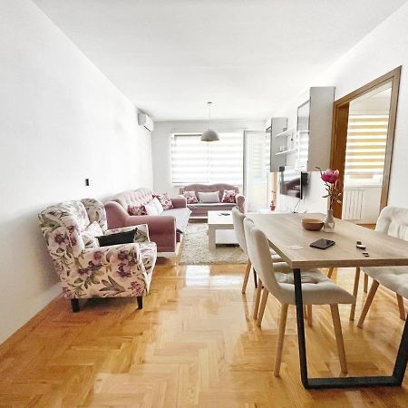 Simanic Appartment Сараево Екстериор снимка