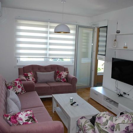 Simanic Appartment Сараево Екстериор снимка