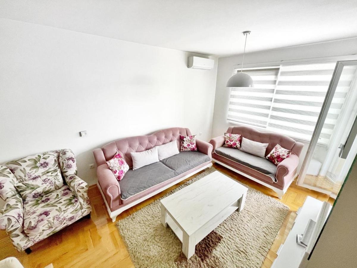 Simanic Appartment Сараево Екстериор снимка