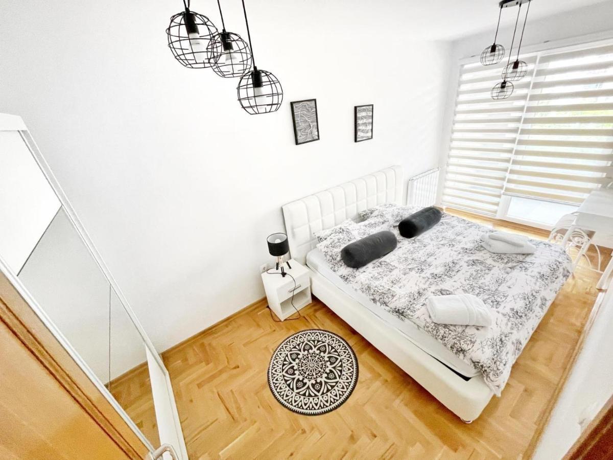 Simanic Appartment Сараево Екстериор снимка